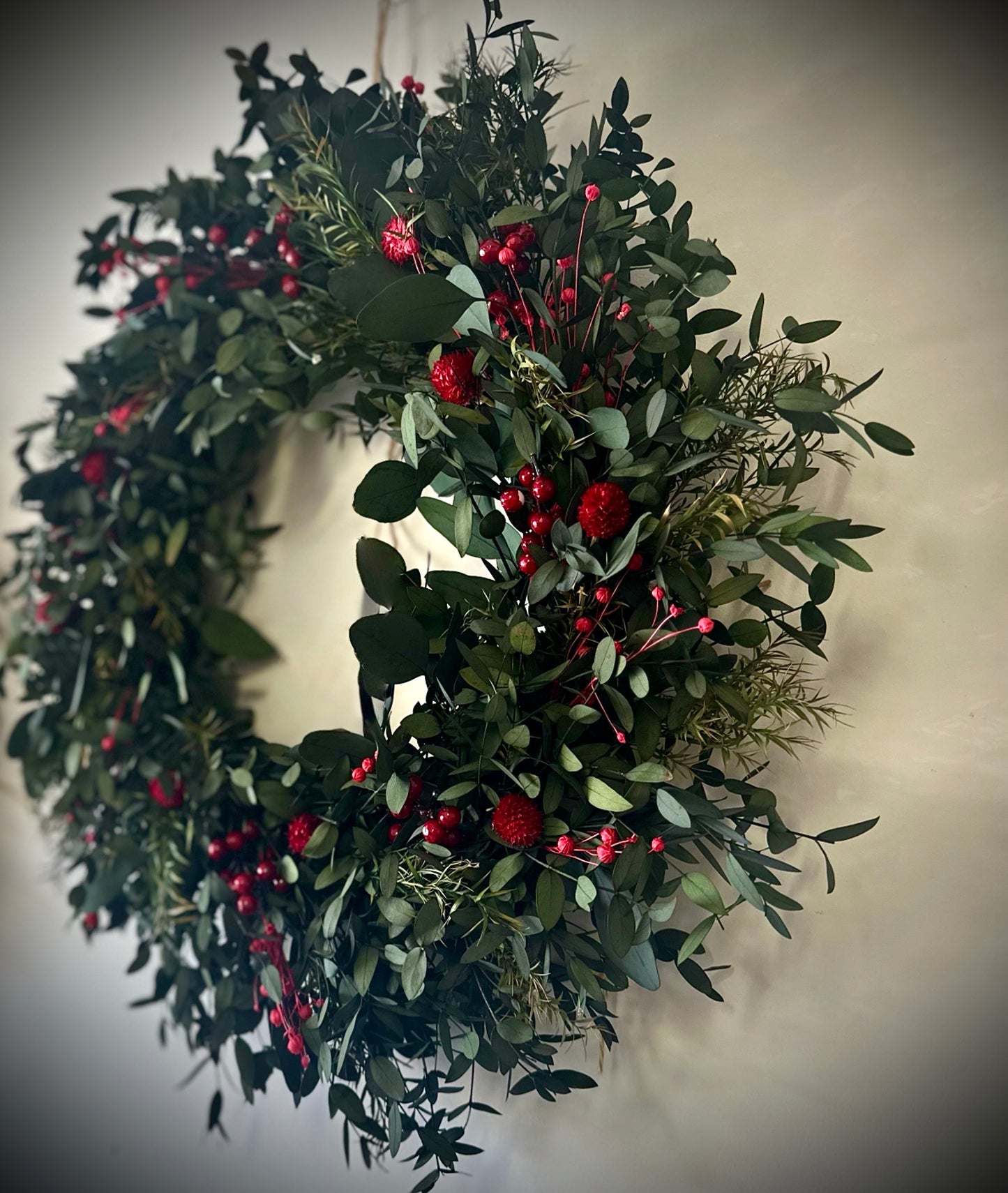 Lu home The Balsam & Berry Wreath