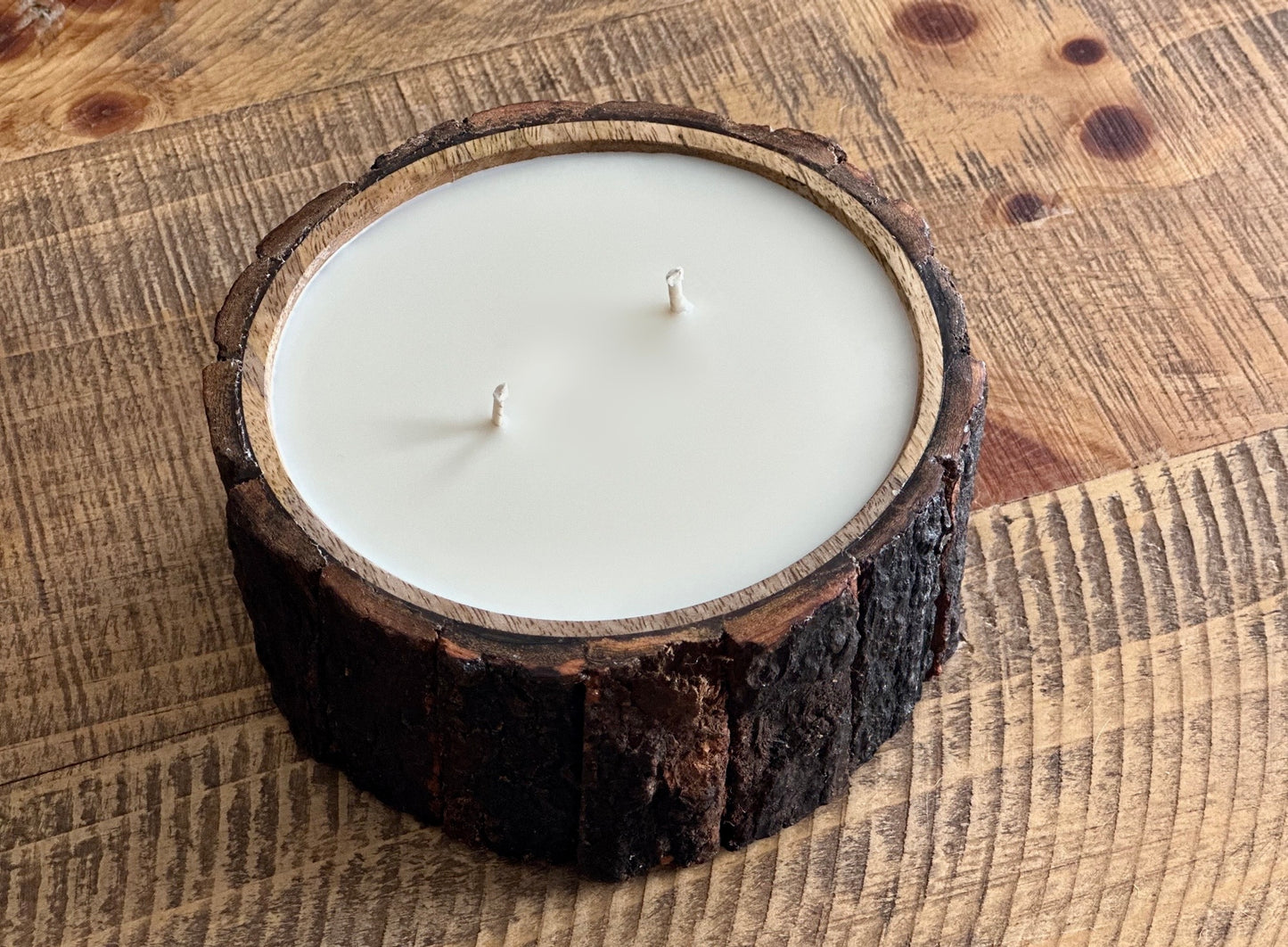 Lu home The Log Homme Candle