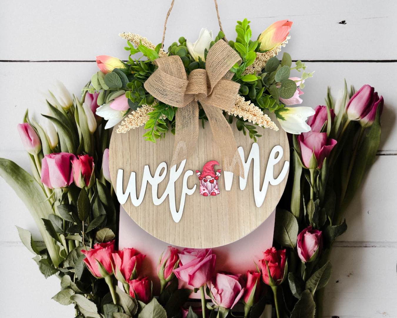 Lu home Interchangeable Welcome Sign with Attached Wreath & Ornaments