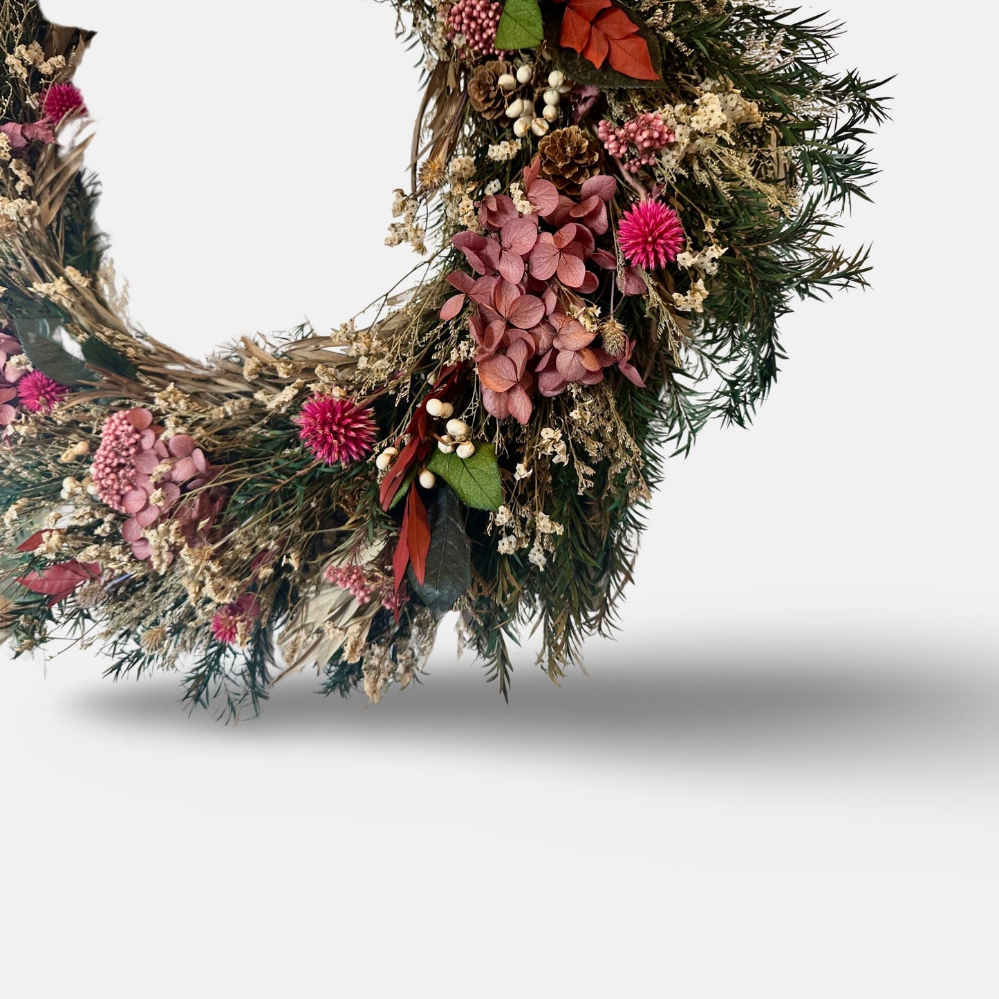 Lu home The Peppermint Love Wreath - 22”