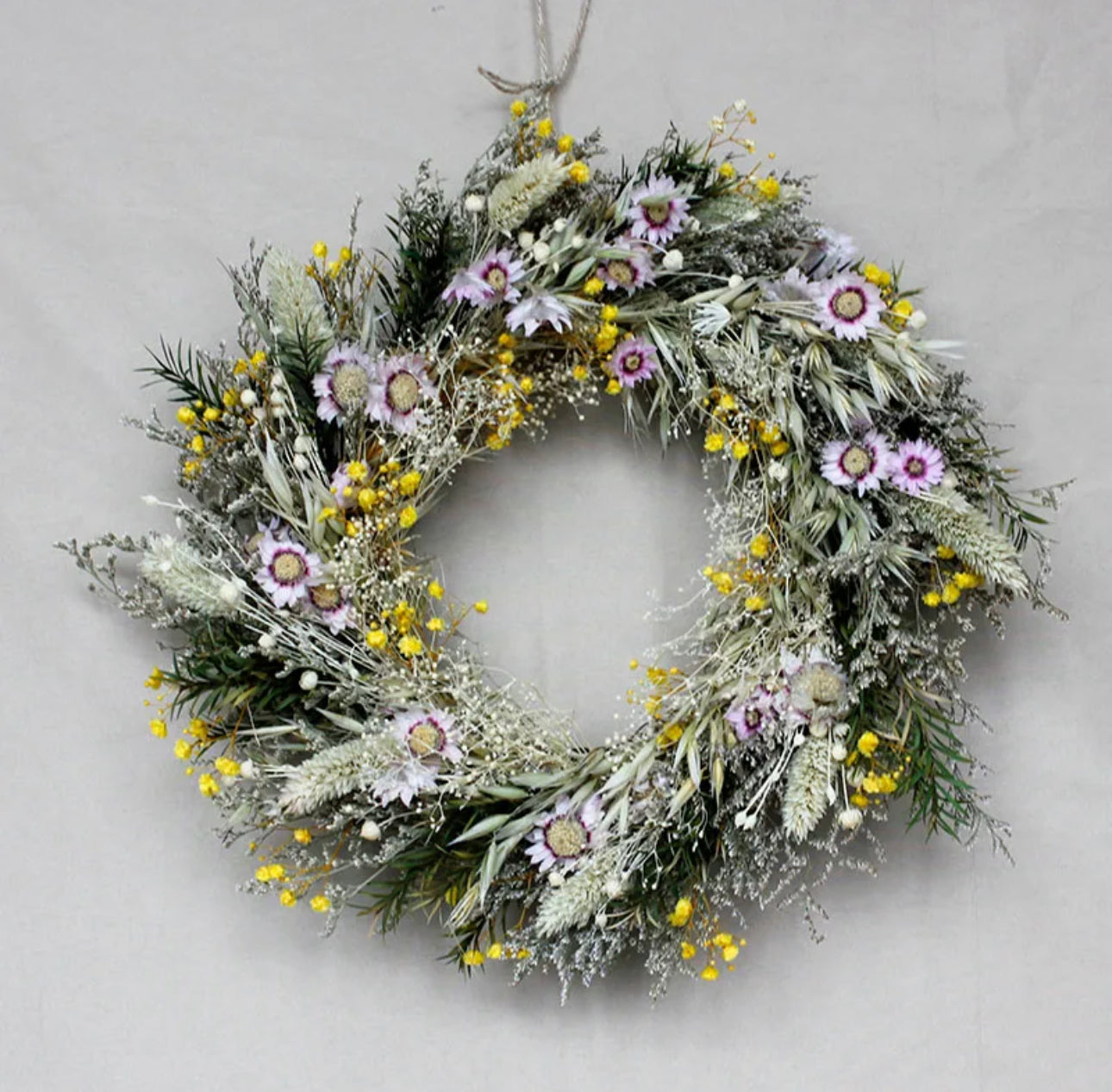 Lu home The Daisy & Pampas 22” Wreath